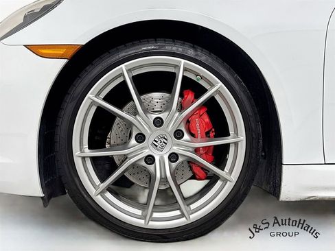 Used 2018 Porsche 718 Boxster S image 39