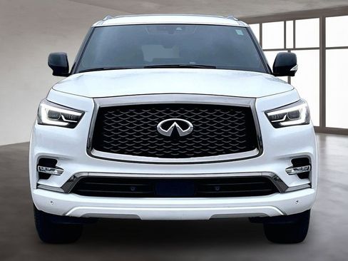 Used 2024 INFINITI QX80 Sensory AWD/4WD image 3