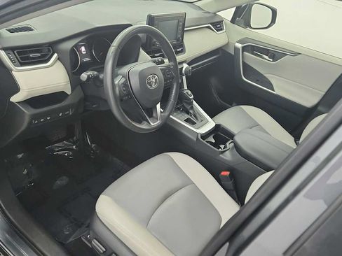 Used 2021 Toyota RAV4 XLE Premium AWD/4WD image 11