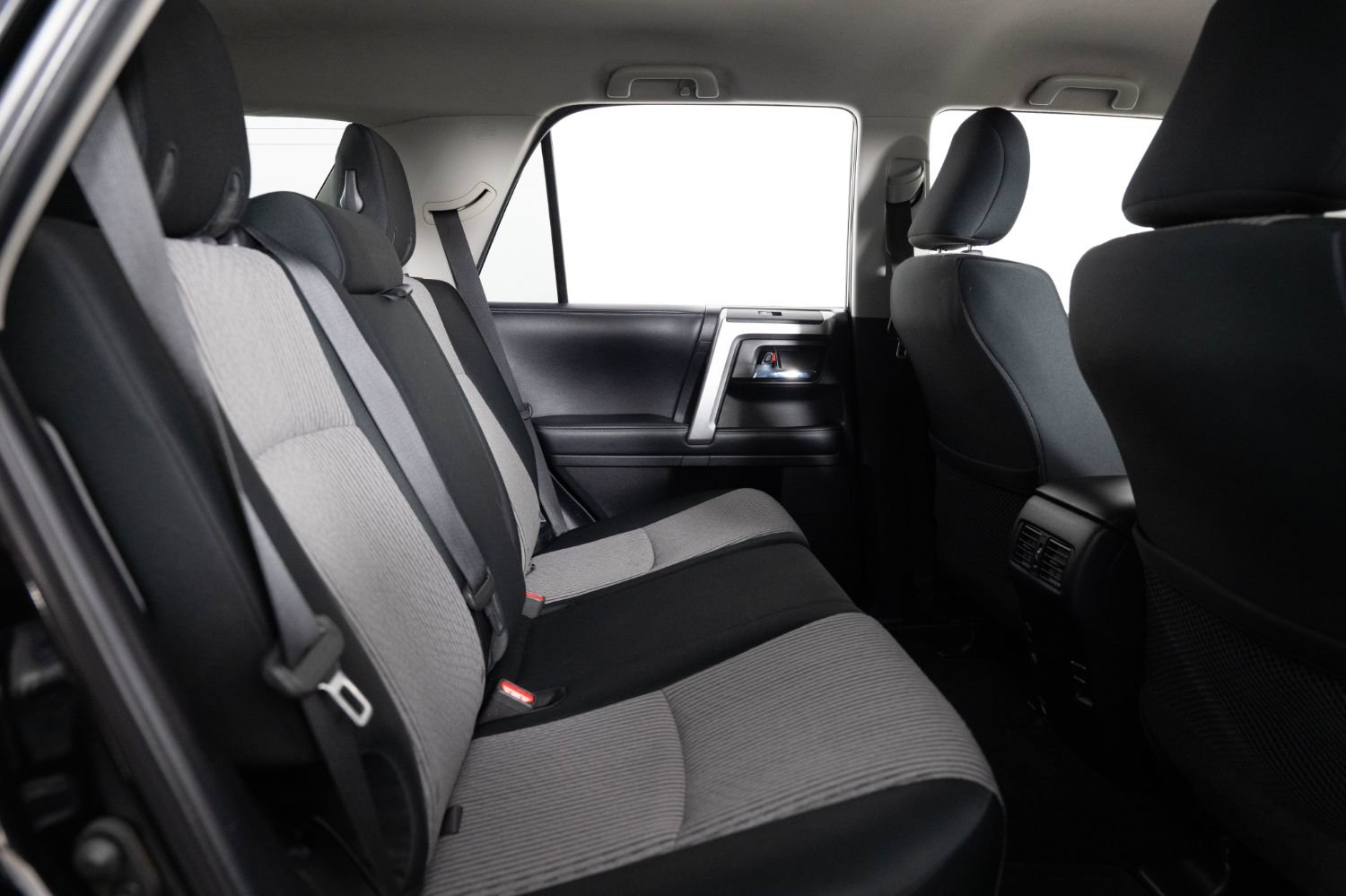 Used 2019 Toyota 4Runner SR5 AWD/4WD image 22