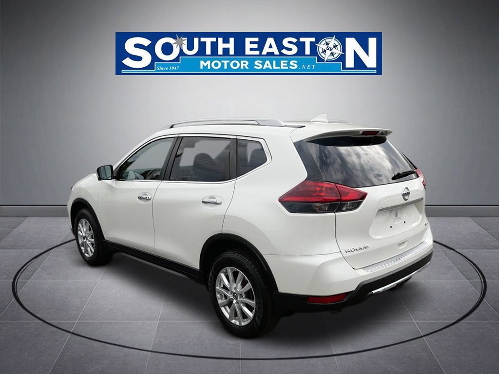 Used 2018 Nissan Rogue SV w/ Premium Package AWD/4WD image 5