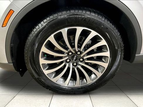 Used 2020 Lincoln Aviator Reserve w/ Elements Package Plus image 9