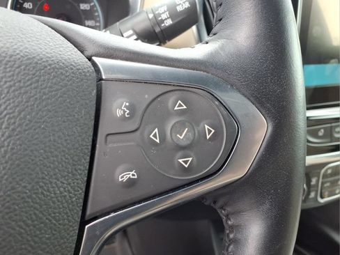 Used 2022 Chevrolet Traverse LT AWD/4WD image 17