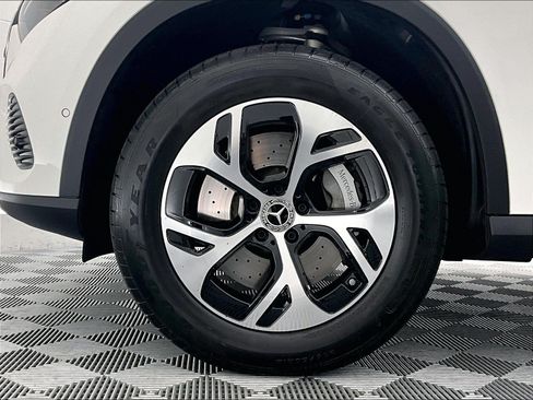 Certified 2025 Mercedes-Benz GLC 350e 4MATIC image 8