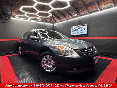Used 2011 Nissan Altima 2.5 S image 1