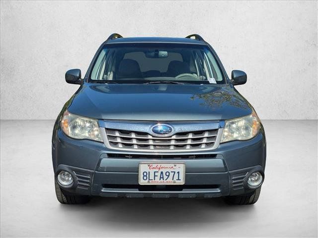 Used 2013 Subaru Forester 2.5X Limited AWD/4WD image 2