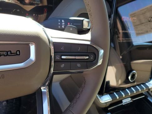 New 2026 GMC Yukon XL Denali image 27