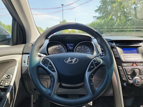 Used 2016 Hyundai Elantra GT image 14