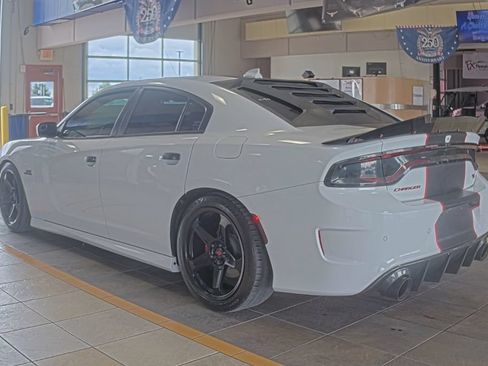 Used 2021 Dodge Charger R/T w/ Blacktop Package RWD image 2