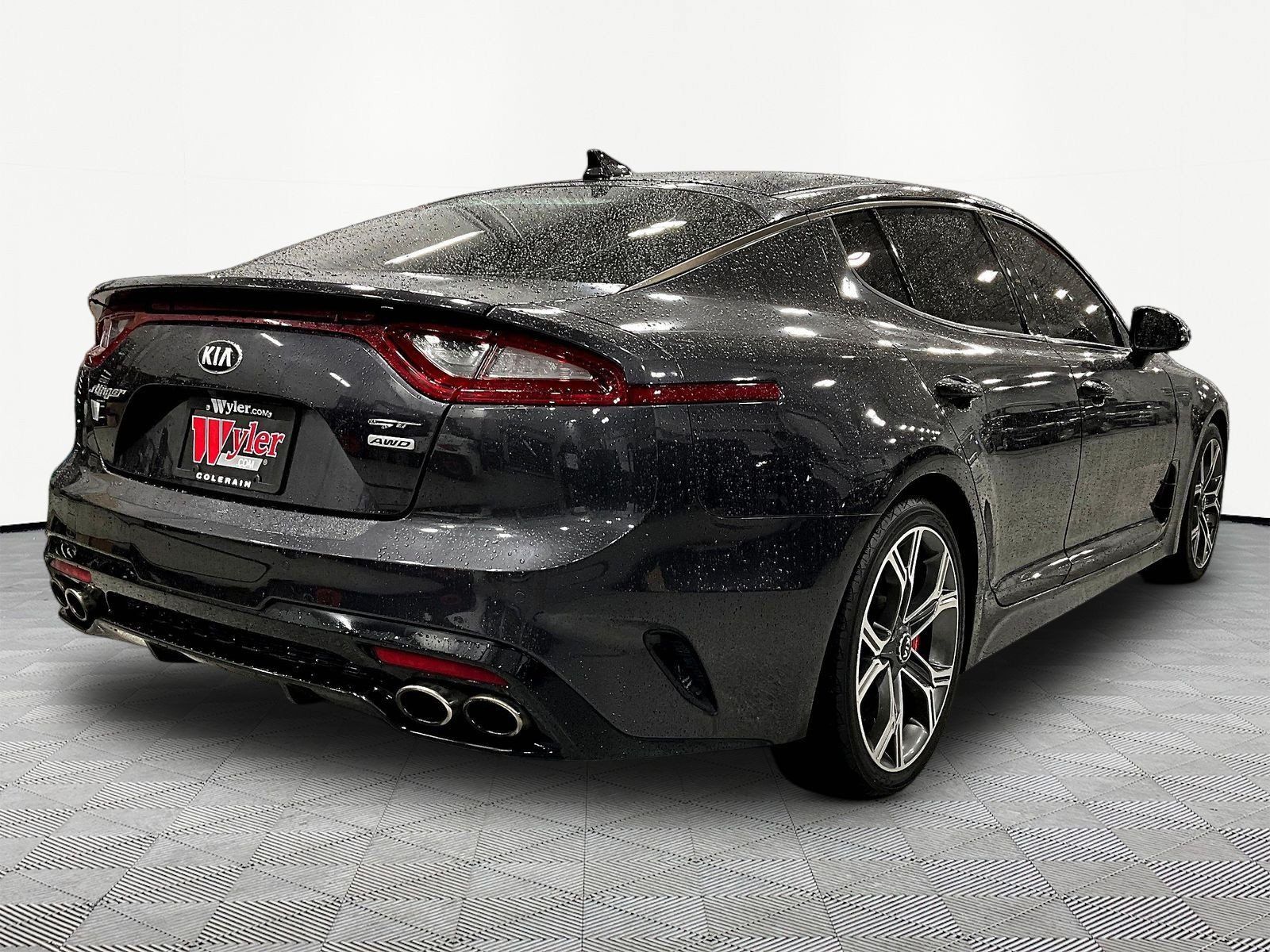 Used 2018 Kia Stinger GT1 AWD/4WD image 6