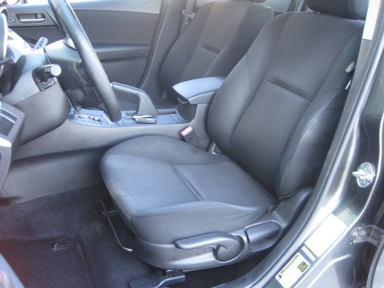 Used 2013 MAZDA MAZDA3 i Touring FWD image 22