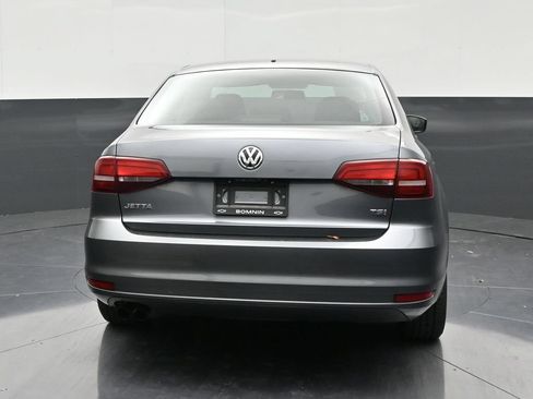Used 2017 Volkswagen Jetta S FWD image 4