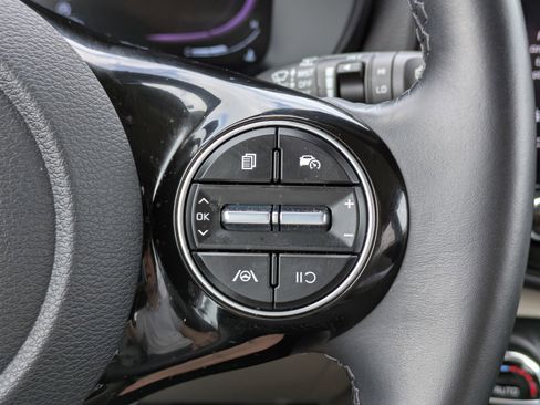 Certified 2024 Kia Soul EX image 21