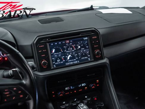 Used 2018 Nissan GT-R Premium image 38