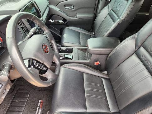 Used 2022 Nissan Frontier PRO-4X w/ Pro-4X Premium Package AWD/4WD image 21