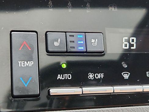 Certified 2022 Toyota Avalon Limited w/ Advanced Safety Package FWD image 27