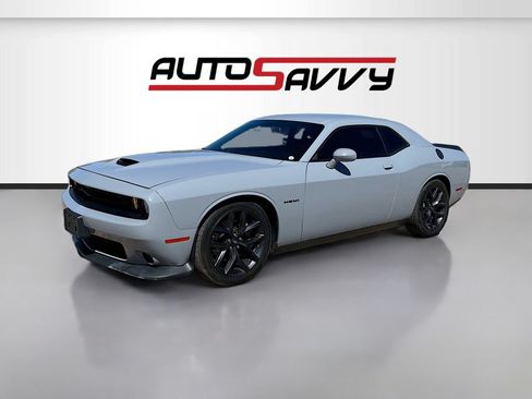 Used 2022 Dodge Challenger R/T w/ Plus Package RWD image 3