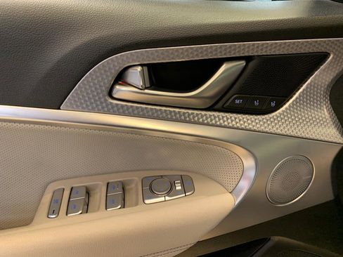 Used 2022 Genesis G70 3.3T w/ Sport Advanced Package image 15