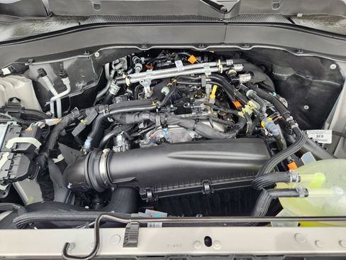 New 2026 Ford Explorer Active w/ Active Comfort Package RWD image 32