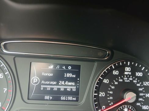 Used 2018 Kia Sorento FWD image 13