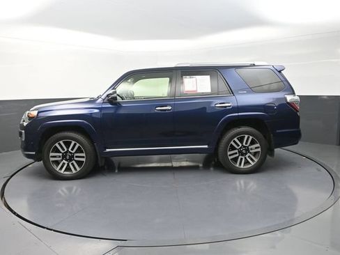 Used 2018 Toyota 4Runner Limited AWD/4WD image 4