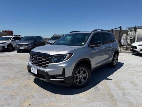 Certified 2024 Honda Passport TrailSport image 1