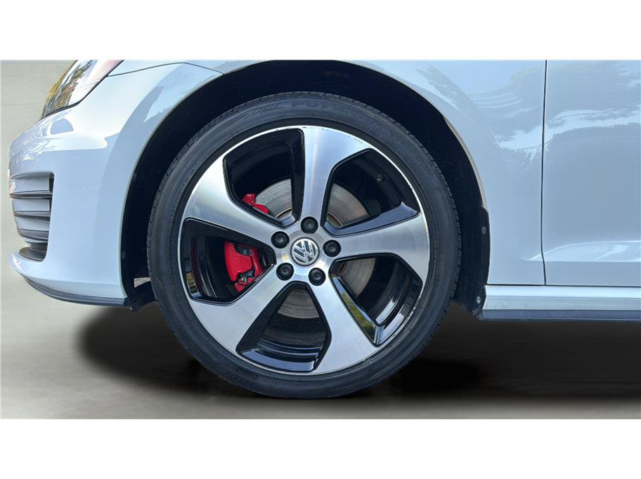 Used 2016 Volkswagen GTI SE FWD image 28