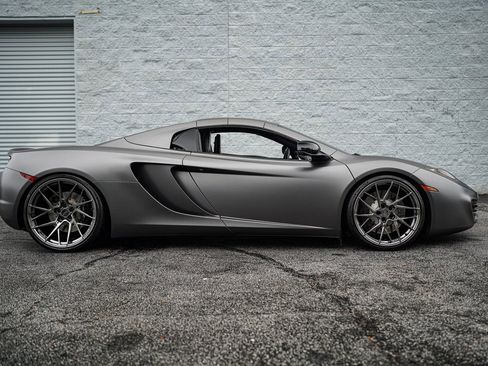 Used 2013 McLaren MP4-12C Spider image 18