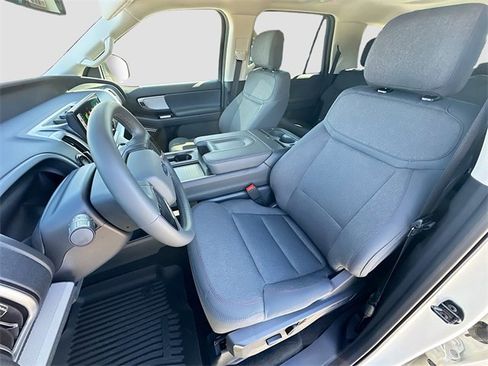 New 2025 Ford Expedition Max Active image 15