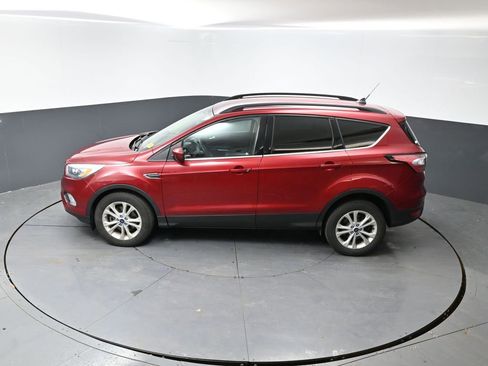 Used 2018 Ford Escape SEL image 17