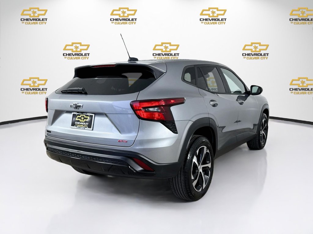 Used 2024 Chevrolet Trax RS w/ Driver Confidence Package FWD image 8