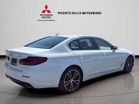 Used 2022 BMW 530i w/ Convenience Package RWD image 5