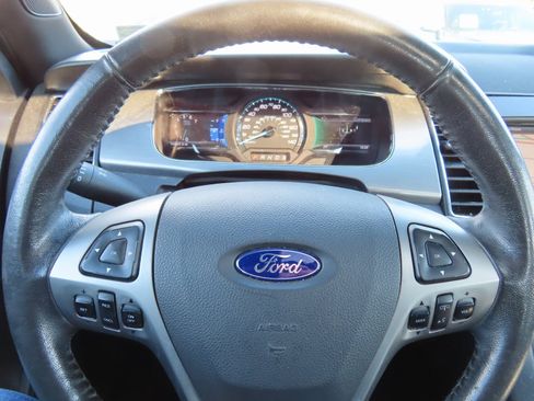 Used 2015 Ford Taurus SEL w/ Equipment Group 201A image 16