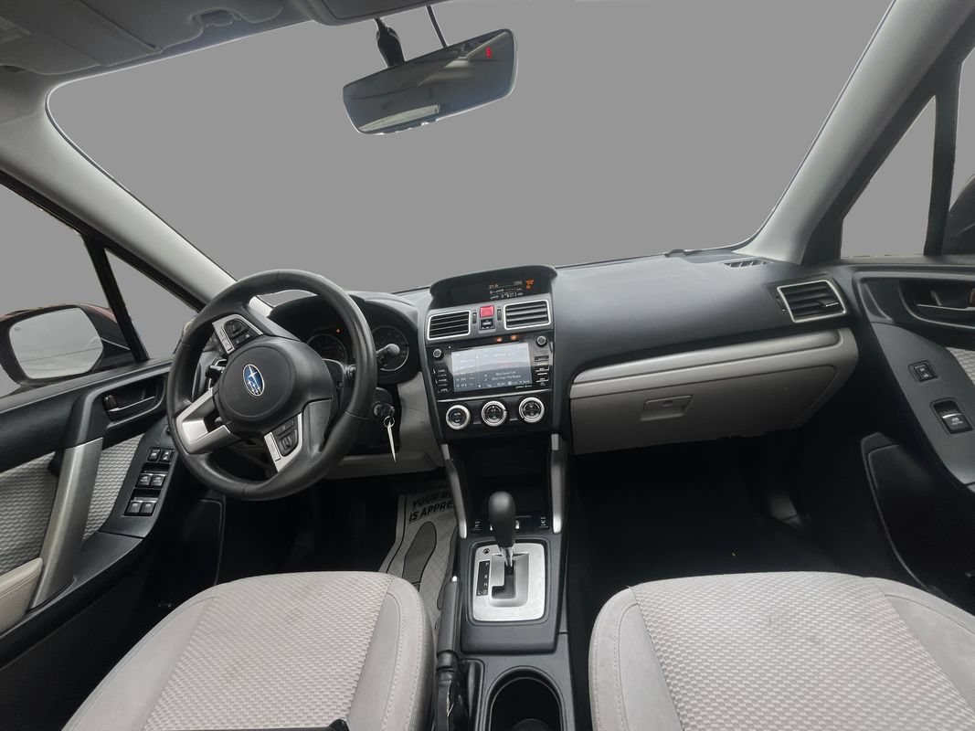 Used 2018 Subaru Forester 2.5i Premium w/ All-Weather Package AWD/4WD image 9