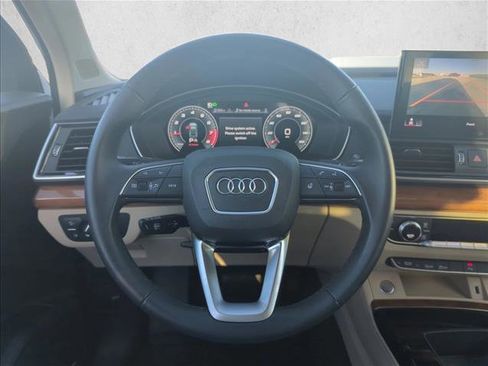 Used 2021 Audi Q5 Premium Plus image 12