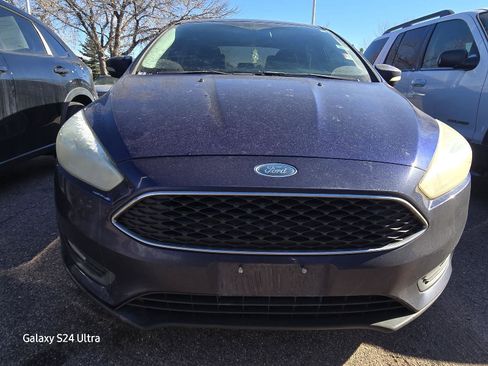 Used 2016 Ford Focus SE w/ Equipment Group 201A image 2