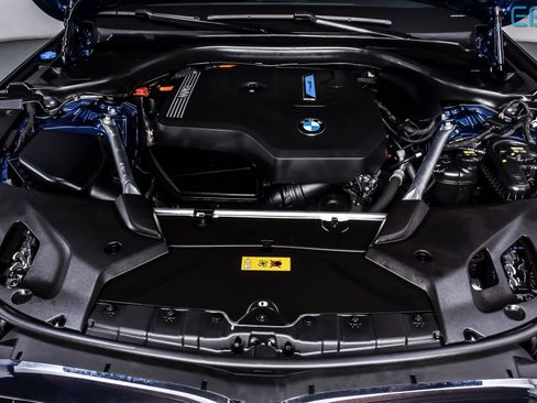 Used 2023 BMW 530e xDrive image 11