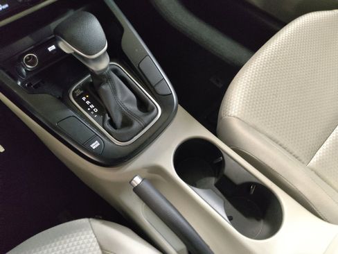 Used 2025 Kia Soul LX w/ LX Technology Package image 26