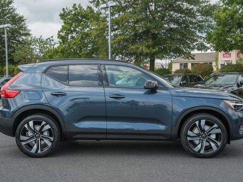 New 2026 Volvo XC40 B5 Ultra w/ Climate Package AWD/4WD image 4