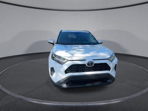 Used 2025 Toyota RAV4 XLE image 6