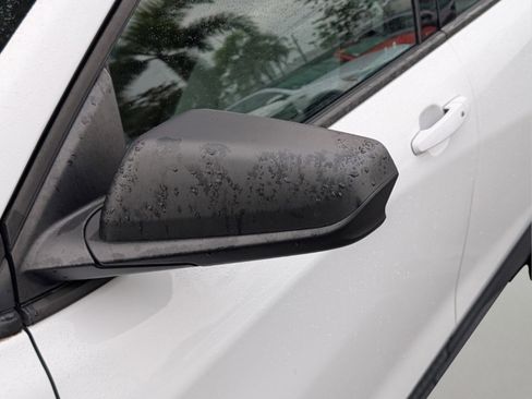 Used 2019 Chevrolet Equinox LS image 16