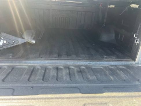 Used 2019 Toyota Tundra Limited w/ Limited Premium Package AWD/4WD image 19