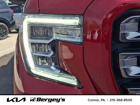 Used 2021 GMC Sierra 1500 AT4 AWD/4WD image 11