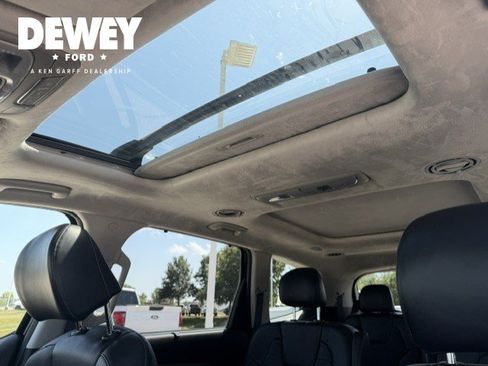 Used 2022 Kia Telluride SX w/ SX Prestige Package AWD/4WD image 19