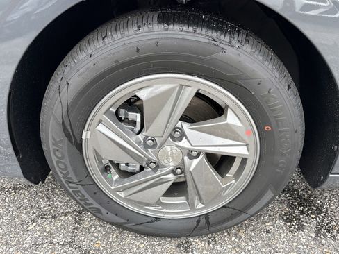 New 2026 Hyundai Elantra SE FWD image 9