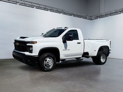 Used 2025 Chevrolet Silverado 3500 W/T w/ WT Convenience Package AWD/4WD image 7