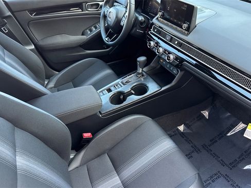 Certified 2025 Honda Civic Sport image 18