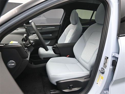 New 2025 Volvo EX30 Ultra w/ Climate Package image 16