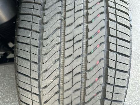 Used 2025 Chevrolet Tahoe High Country image 11