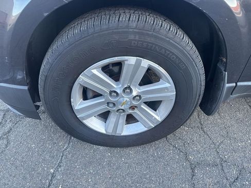Used 2014 Chevrolet Traverse LT image 23